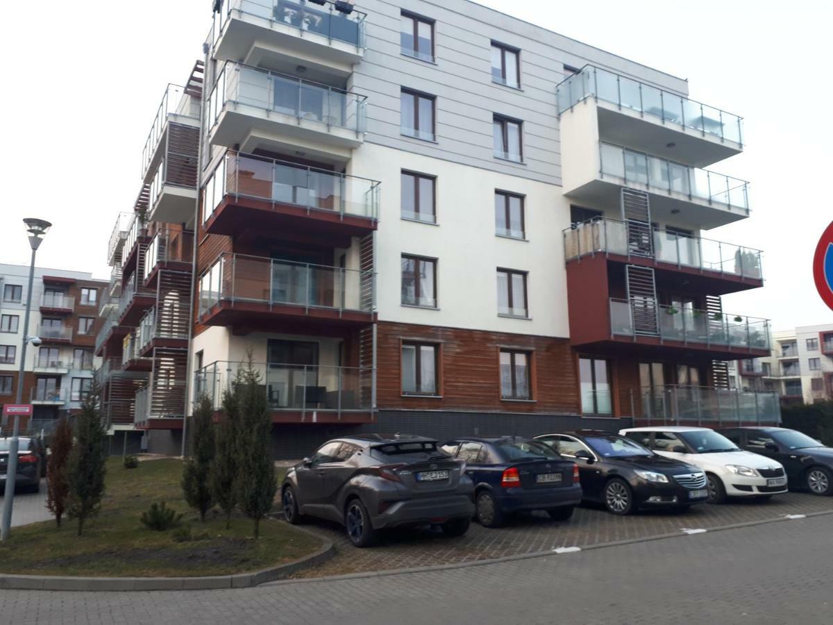 Lux Polanki - *